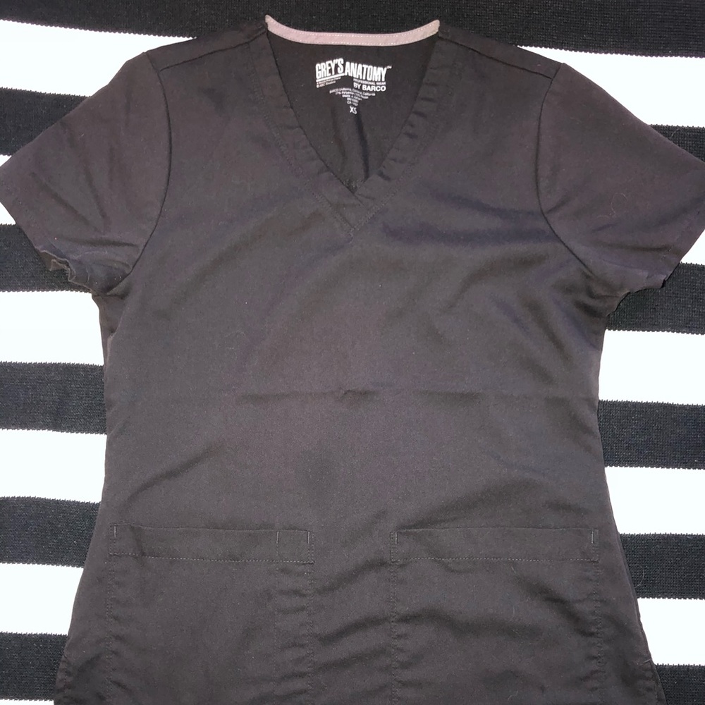 Grey’s Anatomy 2 pocket scrub top xs black
